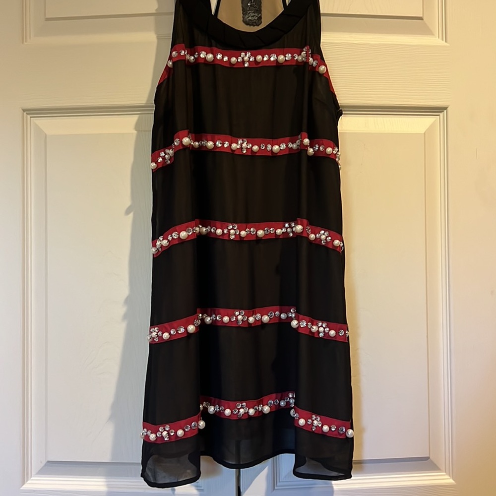 Black tank dress, With red ribbon sequins and pearls stripes - Picture 3 of 7